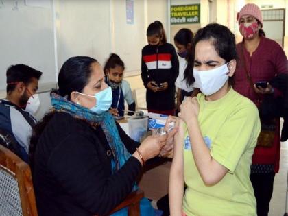 India's cumulative COVID-19 vaccination coverage exceeds 184.52 cr | India's cumulative COVID-19 vaccination coverage exceeds 184.52 cr