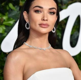 Amy Jackson furious over slaughter of 100 dolphins on Faroe islands | Amy Jackson furious over slaughter of 100 dolphins on Faroe islands