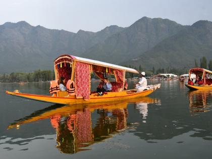G-20 delegates enjoy shikara ride on Dal Lake | G-20 delegates enjoy shikara ride on Dal Lake G-20 delegates enjoy shikara ride on Dal Lake | G-20 delegates enjoy shikara ride on Dal Lake