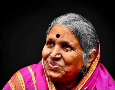 Sindhutai Sapkal laid to rest in Pune with full state honours | Sindhutai Sapkal laid to rest in Pune with full state honours