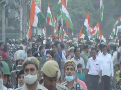 Hindus, Muslims take out 'tiranga yatra' in Jahangirpuri, days after violence | Hindus, Muslims take out 'tiranga yatra' in Jahangirpuri, days after violence