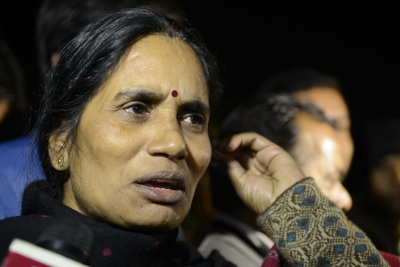 Nirbhaya's mother breaks down over delay in execution | Nirbhaya's mother breaks down over delay in execution Nirbhaya's mother breaks down over delay in execution | Nirbhaya's mother breaks down over delay in execution