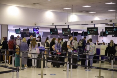 School holidays, bad weather disrupts understaffed Sydney airport | School holidays, bad weather disrupts understaffed Sydney airport