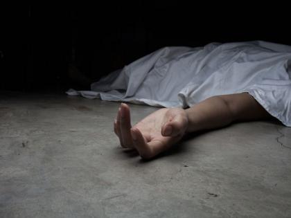 Woman's decomposed body found hanging from tree in Pune | Woman's decomposed body found hanging from tree in Pune Woman's decomposed body found hanging from tree in Pune | Woman's decomposed body found hanging from tree in Pune
