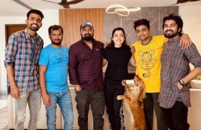 Rashmika posts Friendship Day pix, says 'friends are a piece of my heart' | Rashmika posts Friendship Day pix, says 'friends are a piece of my heart'