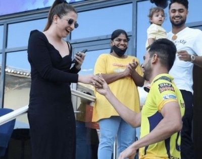 IPL 2021: Deepak Chahar proposes his girlfriend after CSK vs PBKS match | IPL 2021: Deepak Chahar proposes his girlfriend after CSK vs PBKS match