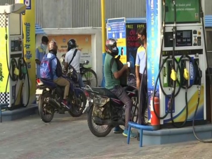 Fuel price hike causes trouble for commuters in Delhi | Fuel price hike causes trouble for commuters in Delhi