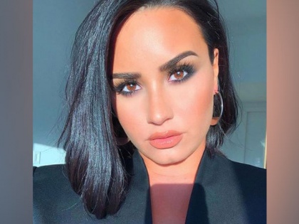 Demi Lovato is focusing on 'staying healthy' | Demi Lovato is focusing on 'staying healthy'