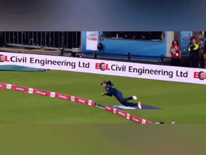 Mithali lauds Harleen for taking stunning catch, credits fielding coach Abhay Sharma | Mithali lauds Harleen for taking stunning catch, credits fielding coach Abhay Sharma