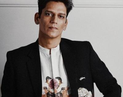 Vijay Varma wraps up Season 3 of 'Mirzapur' | Vijay Varma wraps up Season 3 of 'Mirzapur' Vijay Varma wraps up Season 3 of 'Mirzapur' | Vijay Varma wraps up Season 3 of 'Mirzapur'