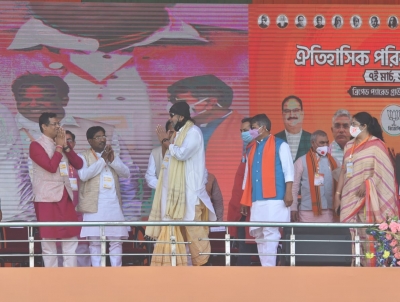 Mithun Chakraborty joins BJP rally in Kolkata | Mithun Chakraborty joins BJP rally in Kolkata