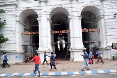 Bomb threat at Indian Museum in Kolkata, cops cordon off premises | Bomb threat at Indian Museum in Kolkata, cops cordon off premises