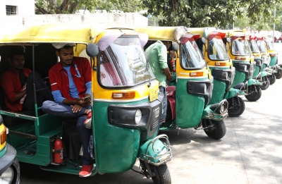 Delhi govt notifies revised fare for auto and taxis | Delhi govt notifies revised fare for auto and taxis
