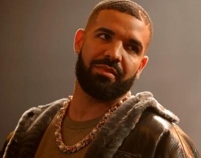 Drake pays tribute to Sidhu Moosewala, plays latter's hit songs on his radio show | Drake pays tribute to Sidhu Moosewala, plays latter's hit songs on his radio show Drake pays tribute to Sidhu Moosewala, plays latter's hit songs on his radio show | Drake pays tribute to Sidhu Moosewala, plays latter's hit songs on his radio show