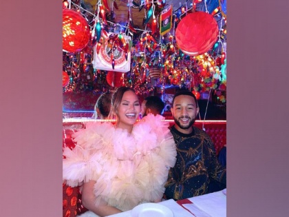 Chrissy Teigen grooves to Bollywood party number 'Jaaneman Aah', here's how stars react | Chrissy Teigen grooves to Bollywood party number 'Jaaneman Aah', here's how stars react