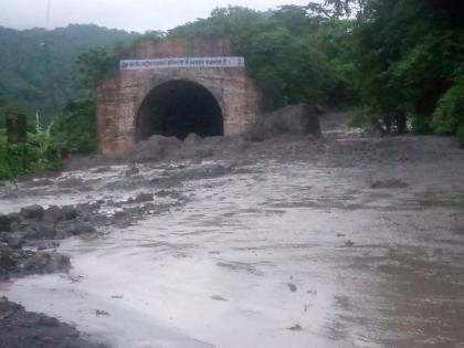 Another landslide hits Meghalaya's Sonapur Tunnel, commuters requested to avoid unnecessary travelling | Another landslide hits Meghalaya's Sonapur Tunnel, commuters requested to avoid unnecessary travelling