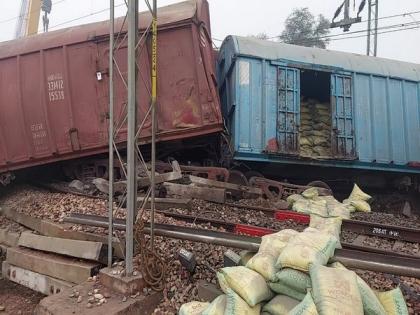 Rail traffic disrupted on Delhi-Mathura route as goods train derails in UP's Mathura | Rail traffic disrupted on Delhi-Mathura route as goods train derails in UP's Mathura