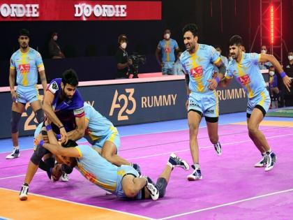 Pro Kabaddi League: UP Yoddha Storm Their Way Into Top 3 Crushing Dabang Delhi 44-28 | Pro Kabaddi League: UP Yoddha Storm Their Way Into Top 3 Crushing Dabang Delhi 44-28