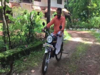 Kerala man builds bicycle from scrap with look of bike amid fuel price hike | Kerala man builds bicycle from scrap with look of bike amid fuel price hike