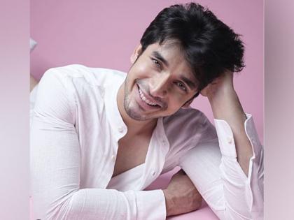 Paras Kalnawat to test his dancing skills in upcoming season of 'Jhalak Dikhhla Jaa' | Paras Kalnawat to test his dancing skills in upcoming season of 'Jhalak Dikhhla Jaa'