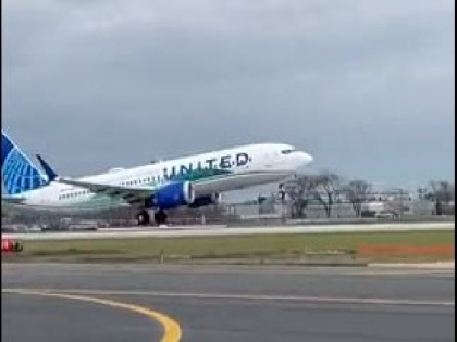 United Airlines makes history, operates first commercial flight using 100 pc sustainable fuel in one of two engines | United Airlines makes history, operates first commercial flight using 100 pc sustainable fuel in one of two engines