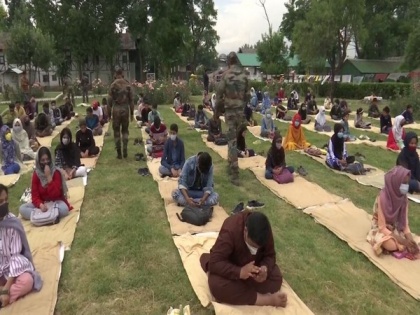 Army organises painting competition for school students in Srinagar | Army organises painting competition for school students in Srinagar