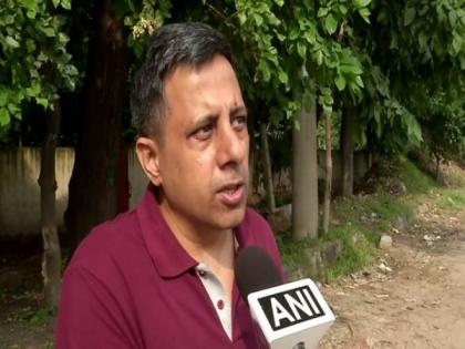 Netaji's family, Govt aware of his connection with 'Gumnami Baba': Author | Netaji's family, Govt aware of his connection with 'Gumnami Baba': Author Netaji's family, Govt aware of his connection with 'Gumnami Baba': Author | Netaji's family, Govt aware of his connection with 'Gumnami Baba': Author