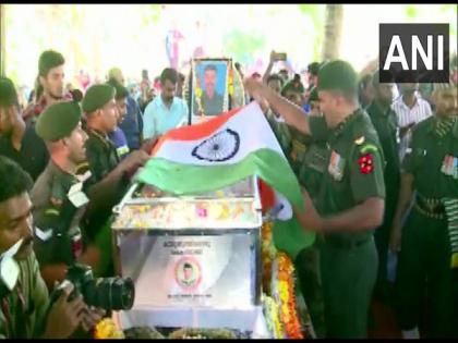Ladakh incident: Last rites of Lance havildar Muhammad Shylaj performed in Kerala | Ladakh incident: Last rites of Lance havildar Muhammad Shylaj performed in Kerala Ladakh incident: Last rites of Lance havildar Muhammad Shylaj performed in Kerala | Ladakh incident: Last rites of Lance havildar Muhammad Shylaj performed in Kerala