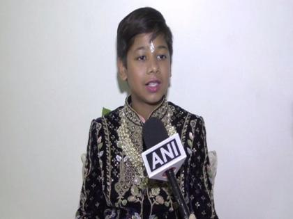 Eight youngsters take 'diksha' in Surat | Eight youngsters take 'diksha' in Surat