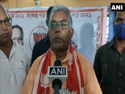 'Woman showing her legs in saree is inappropriate': Ghosh defends Mamata Bermuda shorts comment | 'Woman showing her legs in saree is inappropriate': Ghosh defends Mamata Bermuda shorts comment