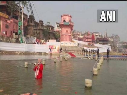 Varanasi: PM Modi takes holy dip in River Ganga | Varanasi: PM Modi takes holy dip in River Ganga
