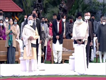 PM Modi, Vice President Naidu attend prayer meet at Gandhi Smriti | PM Modi, Vice President Naidu attend prayer meet at Gandhi Smriti