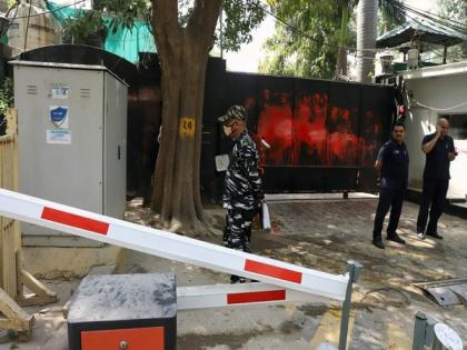 Delhi HC terms vandalization outside CM's house 'very disturbing state of affairs', asks police reasons for 'failure' | Delhi HC terms vandalization outside CM's house 'very disturbing state of affairs', asks police reasons for 'failure'