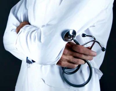 Man held for posing as fake doctor at KGMU | Man held for posing as fake doctor at KGMU Man held for posing as fake doctor at KGMU | Man held for posing as fake doctor at KGMU