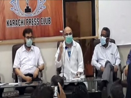 'We are running out of beds': Doctors in Pakistan plead with govt to enforce stricter Covid-19 lockdown | 'We are running out of beds': Doctors in Pakistan plead with govt to enforce stricter Covid-19 lockdown