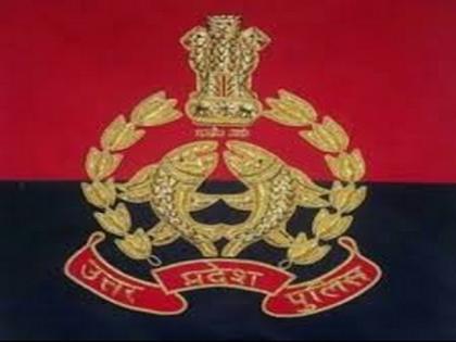 COVID-19: Lucknow Police Commissioner urges people to stay indoors | COVID-19: Lucknow Police Commissioner urges people to stay indoors COVID-19: Lucknow Police Commissioner urges people to stay indoors | COVID-19: Lucknow Police Commissioner urges people to stay indoors