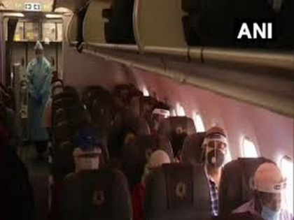 Over 1.6 lakh passengers took flight across India on Oct. 14: Civil Aviation Ministry | Over 1.6 lakh passengers took flight across India on Oct. 14: Civil Aviation Ministry