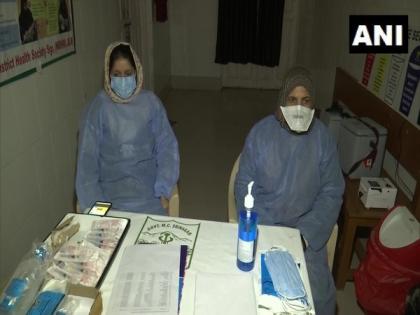 Dry run for COVID-19 vaccination conducted in J-K's Srinagar | Dry run for COVID-19 vaccination conducted in J-K's Srinagar Dry run for COVID-19 vaccination conducted in J-K's Srinagar | Dry run for COVID-19 vaccination conducted in J-K's Srinagar