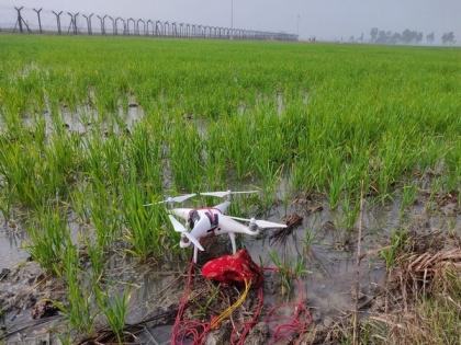 BSF detects drone in Amritsar sector of Punjab | BSF detects drone in Amritsar sector of Punjab