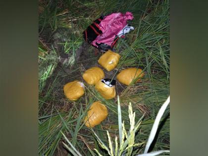 Drone used to smuggle drugs into India, 6 kg heroin recovered by BSF | Drone used to smuggle drugs into India, 6 kg heroin recovered by BSF Drone used to smuggle drugs into India, 6 kg heroin recovered by BSF | Drone used to smuggle drugs into India, 6 kg heroin recovered by BSF