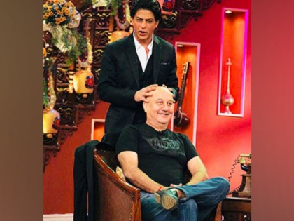 Anupam Kher cherishes friendship bond with SRK with this quirky picture | Anupam Kher cherishes friendship bond with SRK with this quirky picture