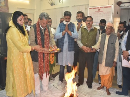 Uttarakhand CM performs puja in his office at state Secretariat | Uttarakhand CM performs puja in his office at state Secretariat