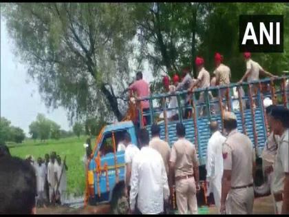 Haryana: Last rites of DSP Surendra Singh Bishnoi performed in Hisar | Haryana: Last rites of DSP Surendra Singh Bishnoi performed in Hisar