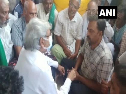 Karnataka BJP MP meets family members of Indian killed in Ukraine | Karnataka BJP MP meets family members of Indian killed in Ukraine Karnataka BJP MP meets family members of Indian killed in Ukraine | Karnataka BJP MP meets family members of Indian killed in Ukraine