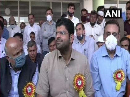 Better for Haryana, Punjab if both states make independent capitals, benches of HC: Dushyant Chautala | Better for Haryana, Punjab if both states make independent capitals, benches of HC: Dushyant Chautala Better for Haryana, Punjab if both states make independent capitals, benches of HC: Dushyant Chautala | Better for Haryana, Punjab if both states make independent capitals, benches of HC: Dushyant Chautala