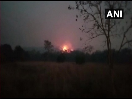 Massive fire raging at MP's Bandhavgarh Tiger Reserve since Monday | Massive fire raging at MP's Bandhavgarh Tiger Reserve since Monday