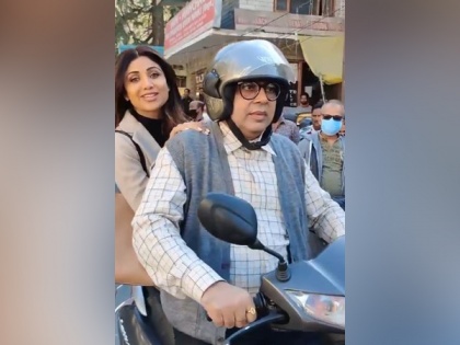 Shilpa Shetty shares hilarious BTS video from 'Hungama 2' sets to extend birthday wish to Paresh Rawal | Shilpa Shetty shares hilarious BTS video from 'Hungama 2' sets to extend birthday wish to Paresh Rawal
