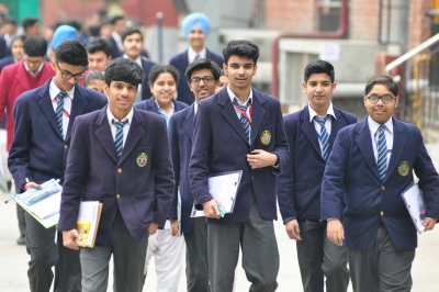 Delhi riot accused allowed to give exam in judicial custody | Delhi riot accused allowed to give exam in judicial custody Delhi riot accused allowed to give exam in judicial custody | Delhi riot accused allowed to give exam in judicial custody