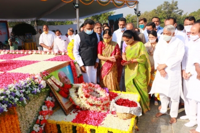 Narasimha Rao's services to nation recalled on death anniversary | Narasimha Rao's services to nation recalled on death anniversary Narasimha Rao's services to nation recalled on death anniversary | Narasimha Rao's services to nation recalled on death anniversary