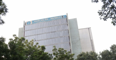 Fiscal deficit may dip to 3.5% on AGR dues payment: SBI | Fiscal deficit may dip to 3.5% on AGR dues payment: SBI Fiscal deficit may dip to 3.5% on AGR dues payment: SBI | Fiscal deficit may dip to 3.5% on AGR dues payment: SBI